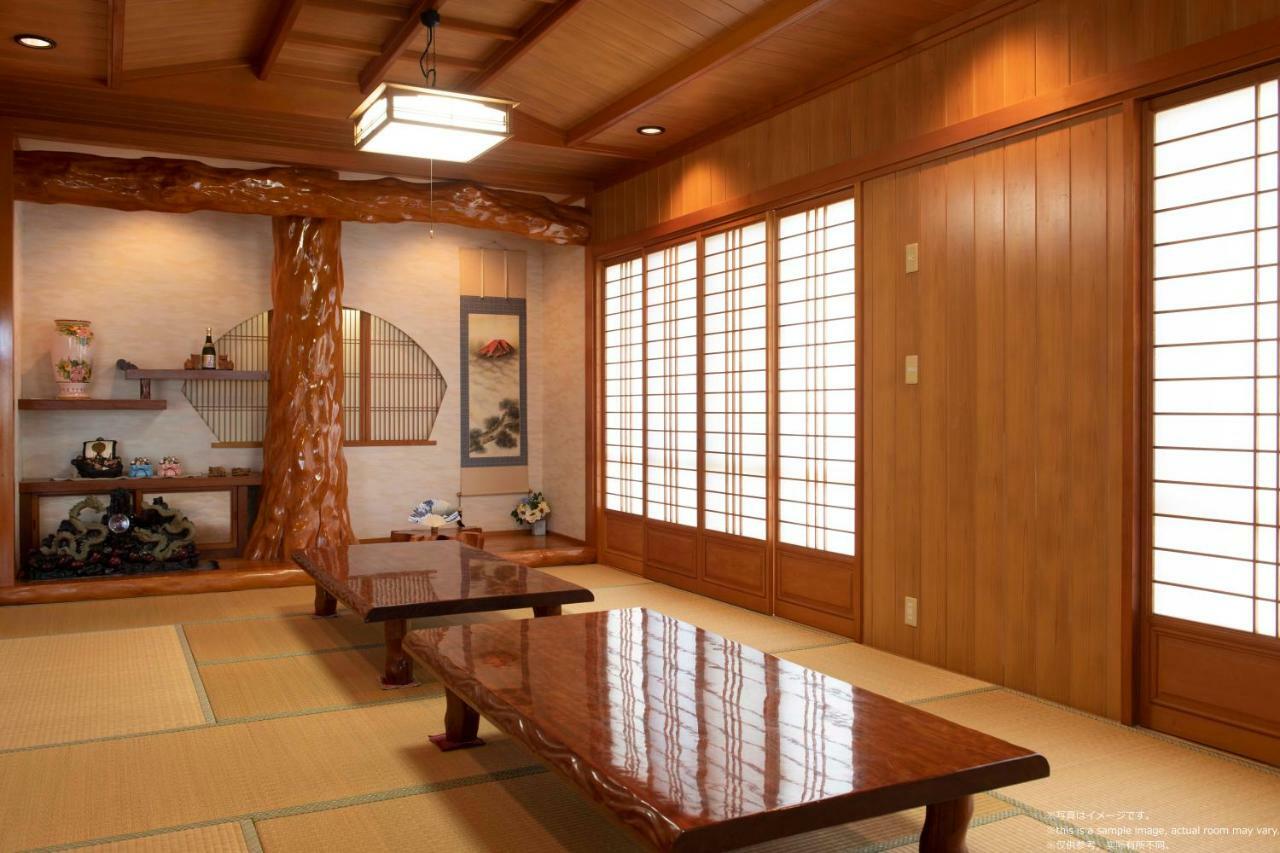 Miyakojima White House Villa Exterior photo